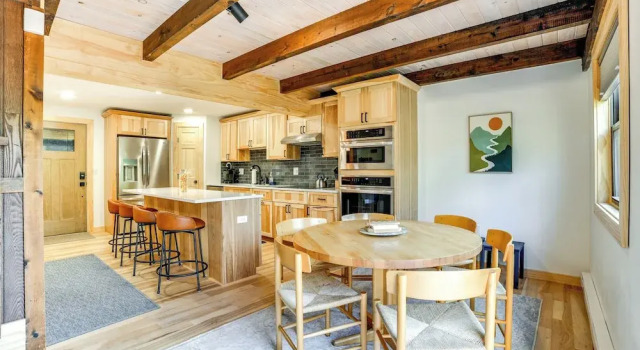 Апартаменты Skier's Paradise: Townhome w/ Deck in Cortland!