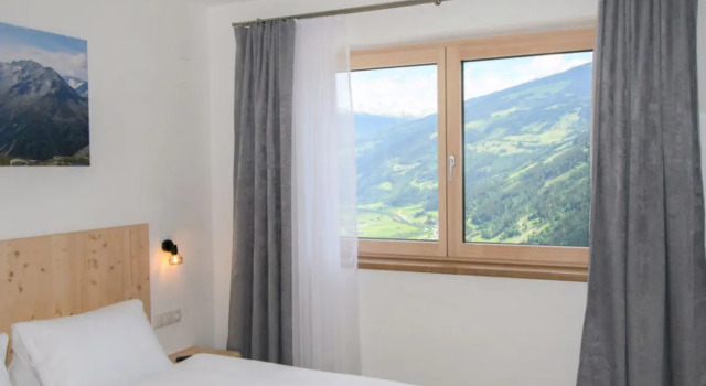 Apartment Rosina Zell am Ziller, Rezerwuj Apartament Hotele w Tyrol z parkingiem, Parking