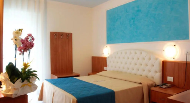 Двухместный номер Standard с балконом Hotel Hollywood***S