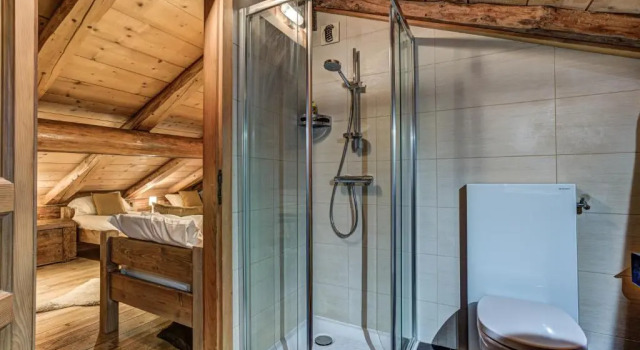 Четырёхместный номер Standard с красивым видом из окна Chalet Tissières
