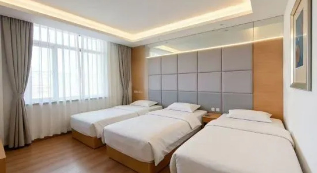 Трёхместный люкс Jianchuan Hotel