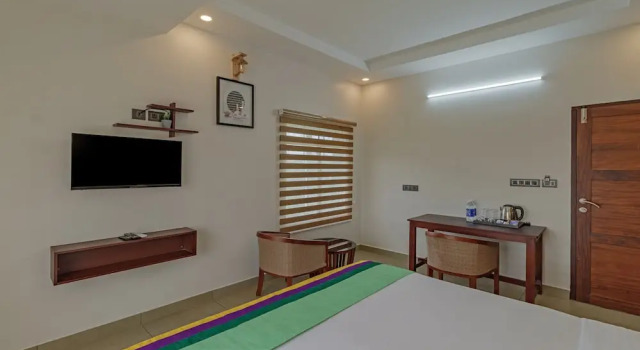 Двухместный номер Deluxe Treebo Amigos Residency - 500M From Cochin Airport
