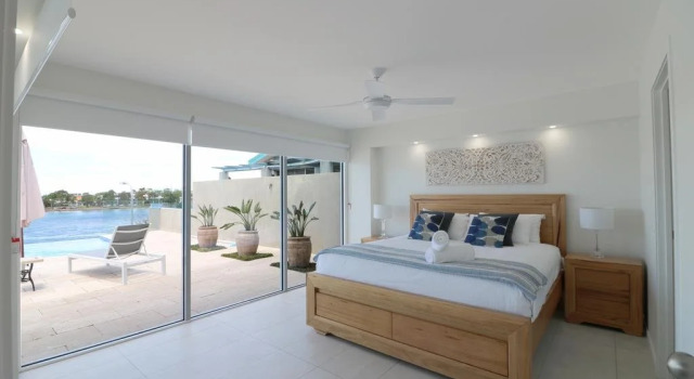 Sybella, Забронировать Отель Меримбула Sapphire Coast, рядом с Главный пляж Меримбулы