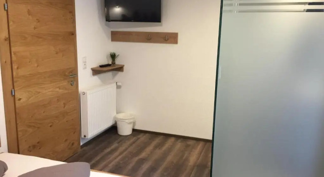 Ferienhaus Bergfrieden, Prenota Hotel Hotel a Tirolo con parcheggio, Parcheggio
