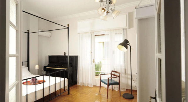 Live in Athens, Psyrri Central Apartments