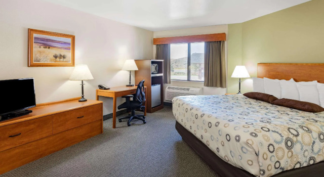 Двухместный номер Standard AmericInn by Wyndham Havre