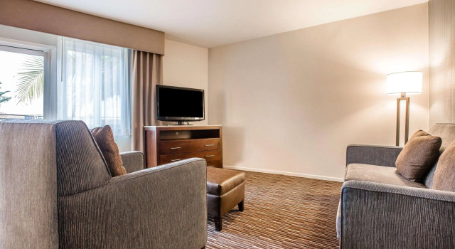 Quality Inn & Suites Hermosa Beach, Забронировать Отель Хермоса-Бич Los Angeles Beach Cities