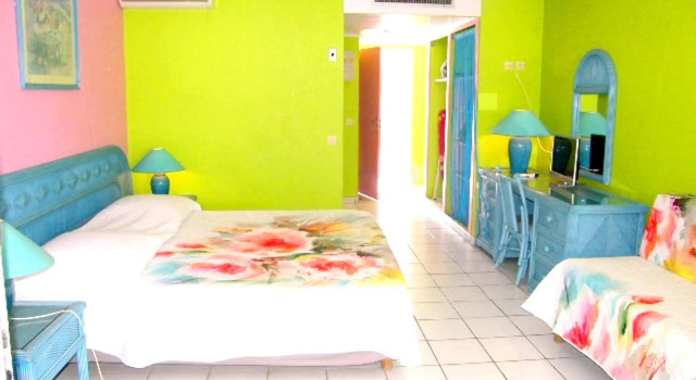 Studio a Le Gosier a 30 m de la plage avec vue sur la mer balcon amenage et wifi