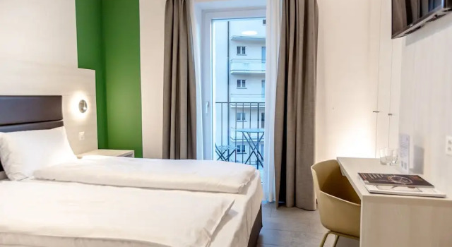Номер Standard с балконом Miralago Locarno Easy Rooms - Easy Self Check-In