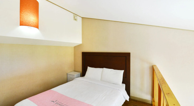 Resort Bluemau Geoje, Забронировать Курортный отель Кодже Кёнсан-Намдо, рядом с Скала Синсондэ