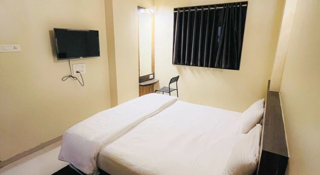 Номер Deluxe Shree Datta Hotel