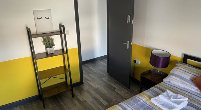 The Willow - Superb Spacious 3 Bed Room Apartment, Забронировать Апартаменты/квартира Отели Блэкпул с парковкой, рядом с Конференц-центр Winter Gardens, Парковка