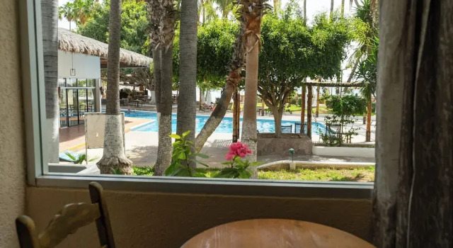 Двухместный номер Standard с балконом La Concha Beach Hotel & Club
