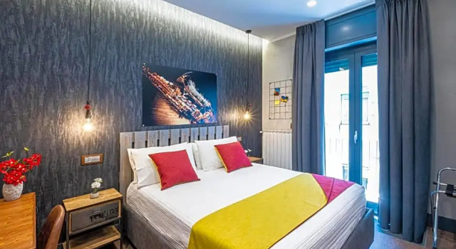 Standard Zimmer mit Balkon casajammone naples b&b