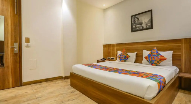 FabHotel Royal Touch - Patel Nagar, Забронировать Отель Отели Нью-Дели с завтраком, Завтраки
