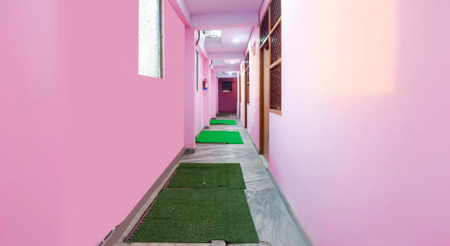 OYO 69757 Hotel Umang