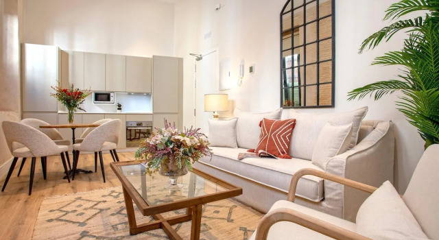 Апартаменты Exclusive Apartment Near Cathedral Rodrigo Caro I