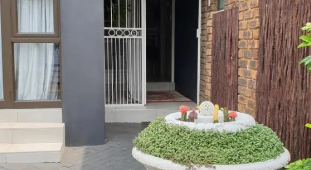 House Mulberry Guesthouse