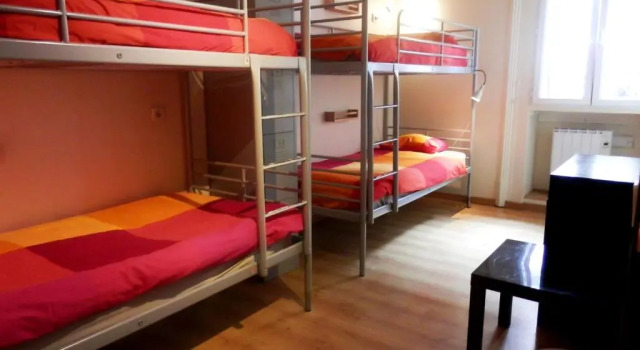Кровать в общем номере (женский номер) Barcelona Central Garden Hostal