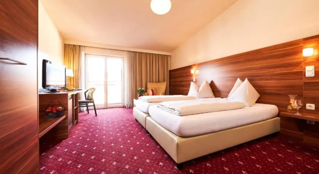 Двухместный номер Standard с балконом Hotel Landskron