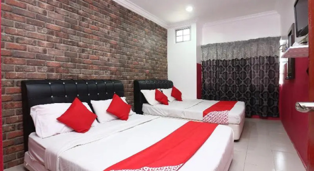 Люкс Standard OYO 89498 Sri Seroja Inn Budget Hotel