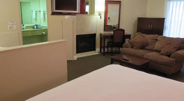 Люкс Red Roof Inn Yuba City Bonanza - Marysville