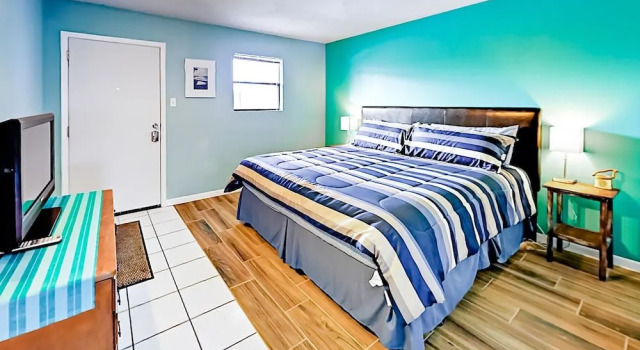 Beachy 1BR 1BA Port Aransas Condo by RedAwning
