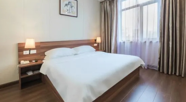 Люкс Ease Hotel (Tianjin West Station Hebei University of Technology)