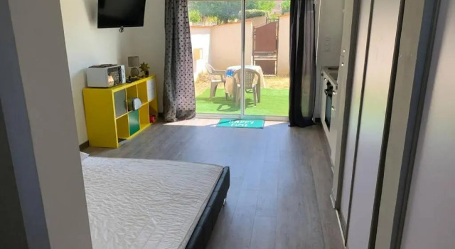Studio lumineux à proximité de domaines viticoles, Prenota Appartamento Hotel a Alvernia con parcheggio, Parcheggio