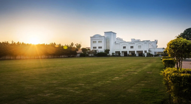 hotel Ananya Regency, Boek Hotel Hotels in Uttarakhand met zwembad, Zwembad