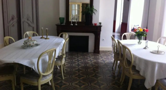 La Maison de Quarante, Book Hotel Hoteller i Quarante med parkering, Parkering