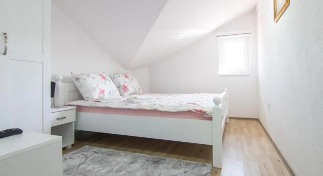 Апартаменты Apartments Bašić