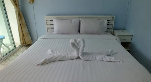 Cha-am Seaside Hotel, Rezervovat Hotel Hotely v Petchaburi s parkováním, Parkování