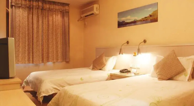 YANGTZE RIVER HOTELS Qingshan Branch, Prenota Hotel Qingshan Wuhan