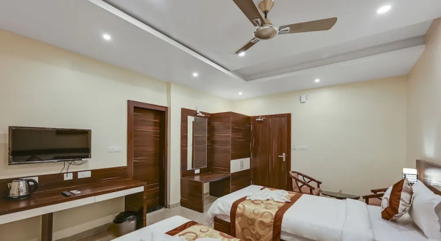Hotel S J Pride, Varaa Hotelli Hotellit Bhubaneswar aamiaisella, Aamiainen