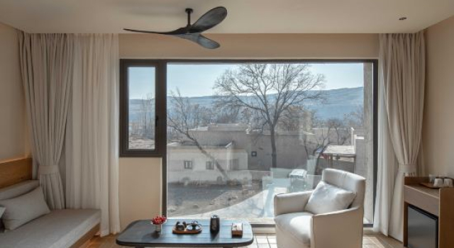 Люкс с красивым видом из окна Yuanbaixiang Luxury Hotel (Zhongwei Branch)