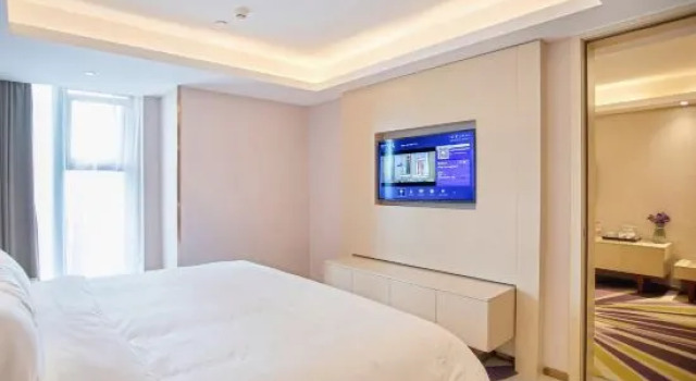 Люкс Deluxe Lavande Hotel (Zhengzhou Hanghai Road Qiliyan Metro Station)