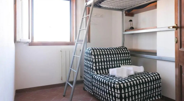 ALTIDO Apt for 6 with Lovely views 3 mins to Corso Italia