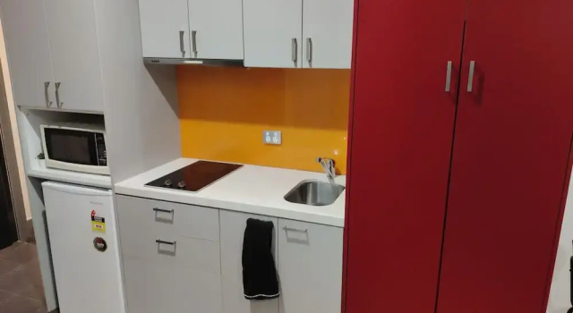 Апартаменты Melbourne Studio Apartments Hotel - 138 Elgin Carlton