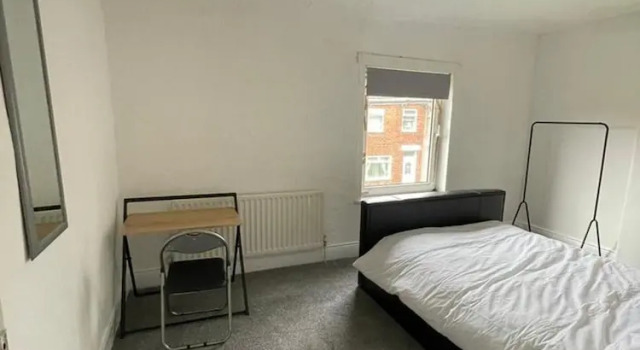 Lovely and Bright 2 bed House, Varaa Hotelli  