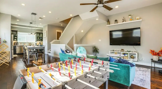 Коттедж 2 Mi to Dtwn: Modern Houston Home w/ Private Patio