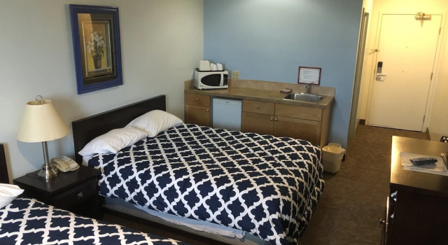 Четырёхместный номер Standard Coast Innisfail Hotel