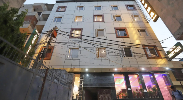 FabHotel Smart Suites