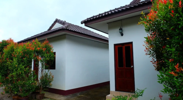 Leeya Resort, Забронировать Курортный отель Курортные отели Чумпхон, рядом с Viratsil Hospital, Курортный отель