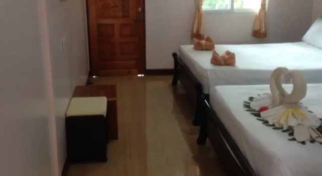 Двухместное бунгало с балконом Phi Phi Jungle Hill Bungalow