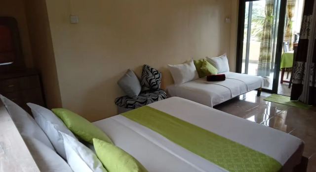 Двухместная студия с балконом и с видом на реку Riverside Holiday Home