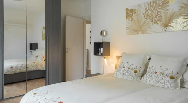 Апартаменты Lora Albate Apartment