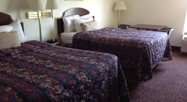 Bayside Hotel of Mackinac, Забронировать Отель Макино-Сити штат Мичиган, рядом с Дом ужасов Mackinaw Manor Haunted Mansion