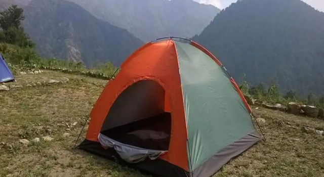 Janardan Resort Churaini, Rezervovat Lázně / Resort Nainital Uttarakhand