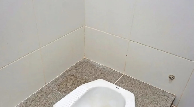 Номер Standard Alif House Syariah Redpartner near Taman Dayu Pandaan